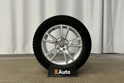 musta Audi Q3 2017 kuva 13.