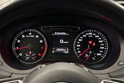 musta Audi Q3 2017 kuva 19.