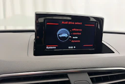 Valkoinen Audi Q3 2017 kuva 21.
