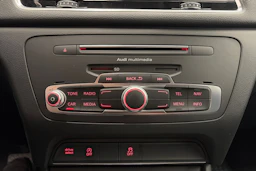 Valkoinen Audi Q3 2017 kuva 23.