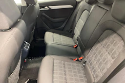 valkoinen Audi Q3 2018 kuva 11.