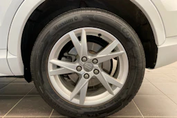 valkoinen Audi Q3 2018 kuva 13.
