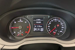 valkoinen Audi Q3 2018 kuva 15.