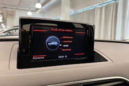 valkoinen Audi Q3 2018 kuva 17.