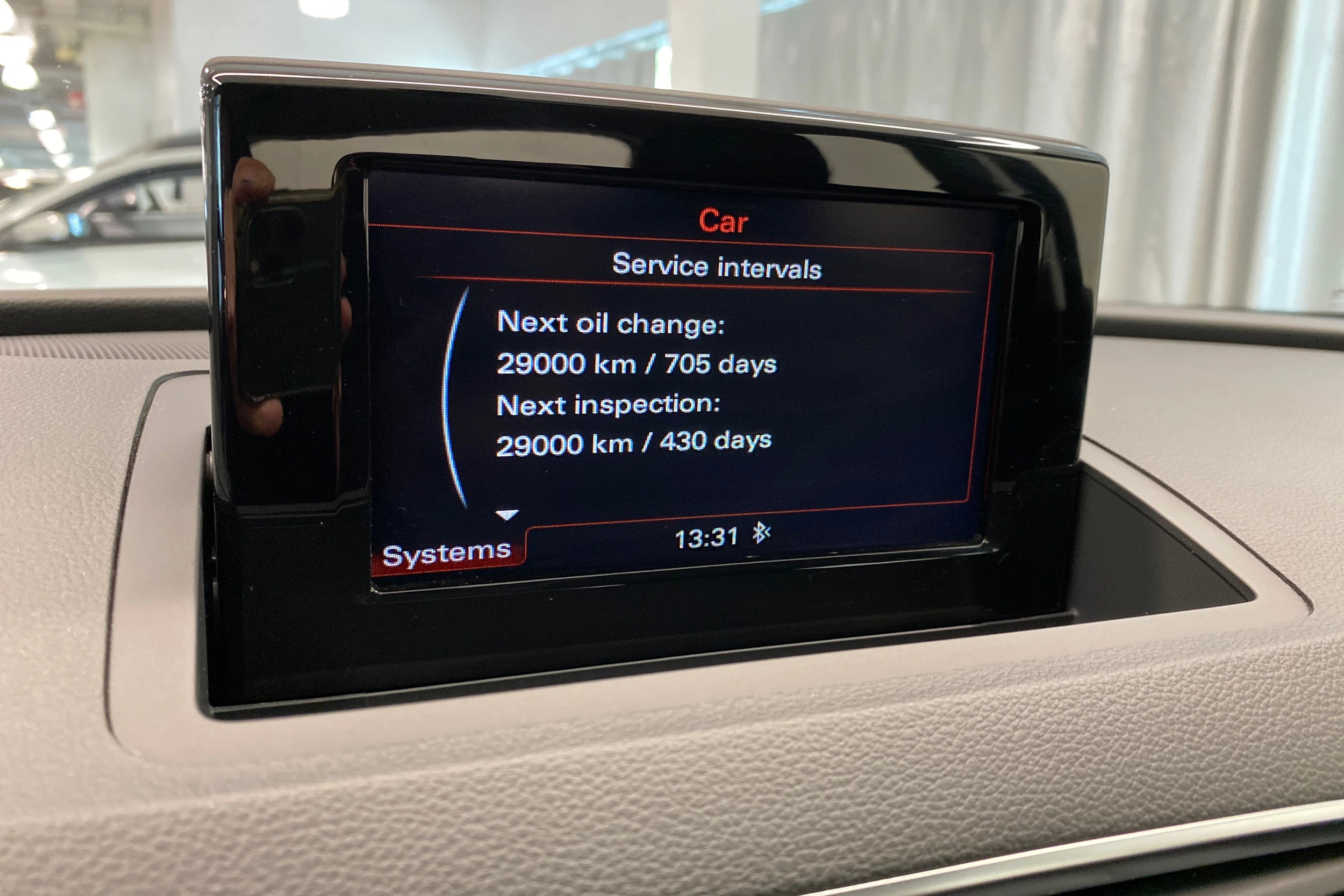 valkoinen Audi Q3 2018 kuva 18.