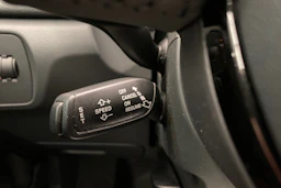 valkoinen Audi Q3 2018 kuva 21.