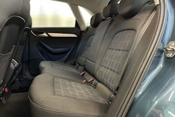 sininen Audi Q3 2018 kuva 15.