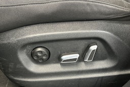 sininen Audi Q3 2018 kuva 23.