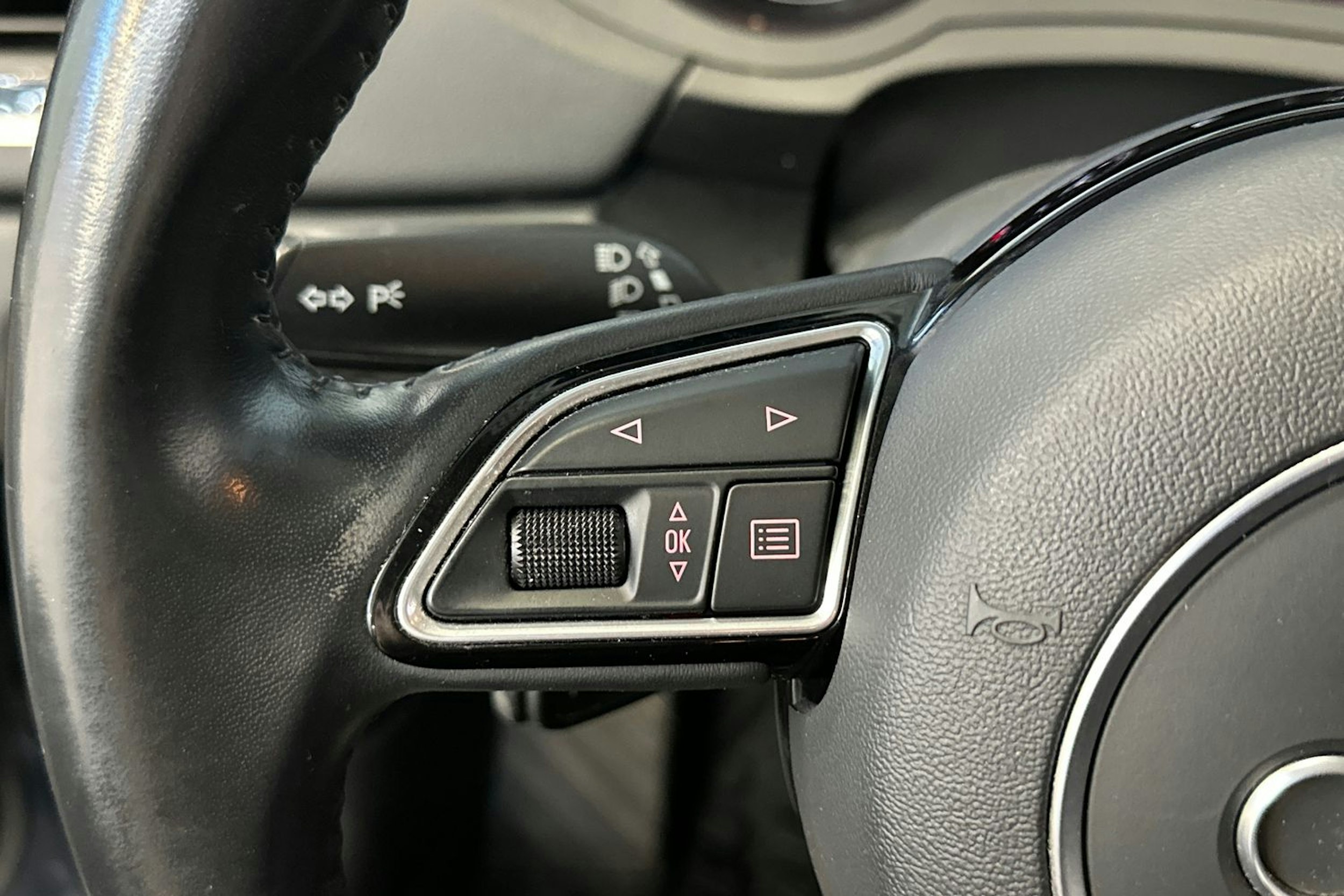 sininen Audi Q3 2018 kuva 25.