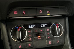 sininen Audi Q3 2018 kuva 30.