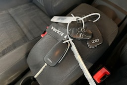 sininen Audi Q3 2018 kuva 37.