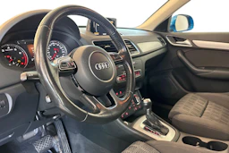 Sininen Audi Q3 2018 kuva 6.