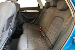 Sininen Audi Q3 2018 kuva 8.