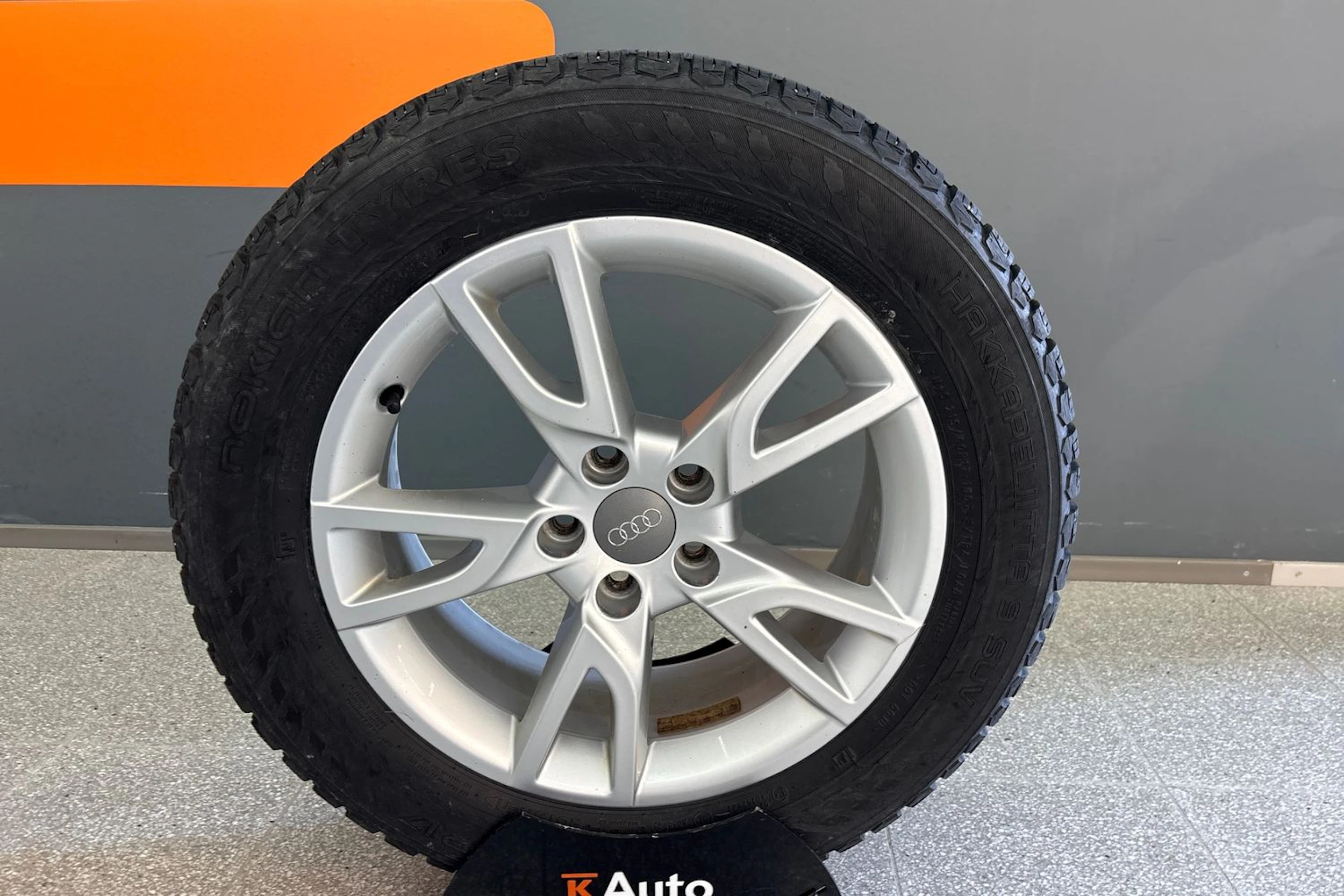 Sininen Audi Q3 2018 kuva 10.