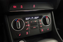 Sininen Audi Q3 2018 kuva 21.
