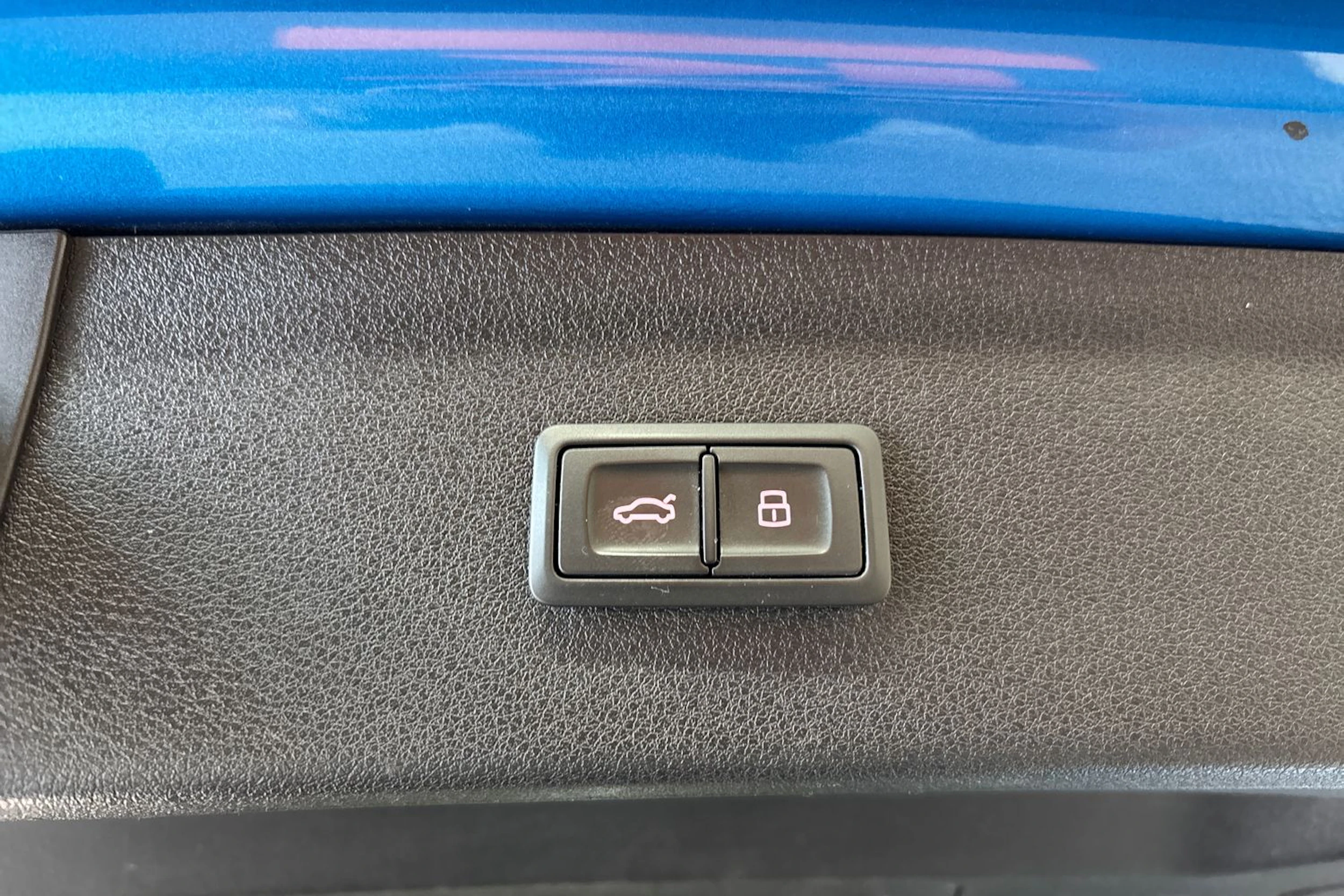 Sininen Audi Q3 2018 kuva 23.