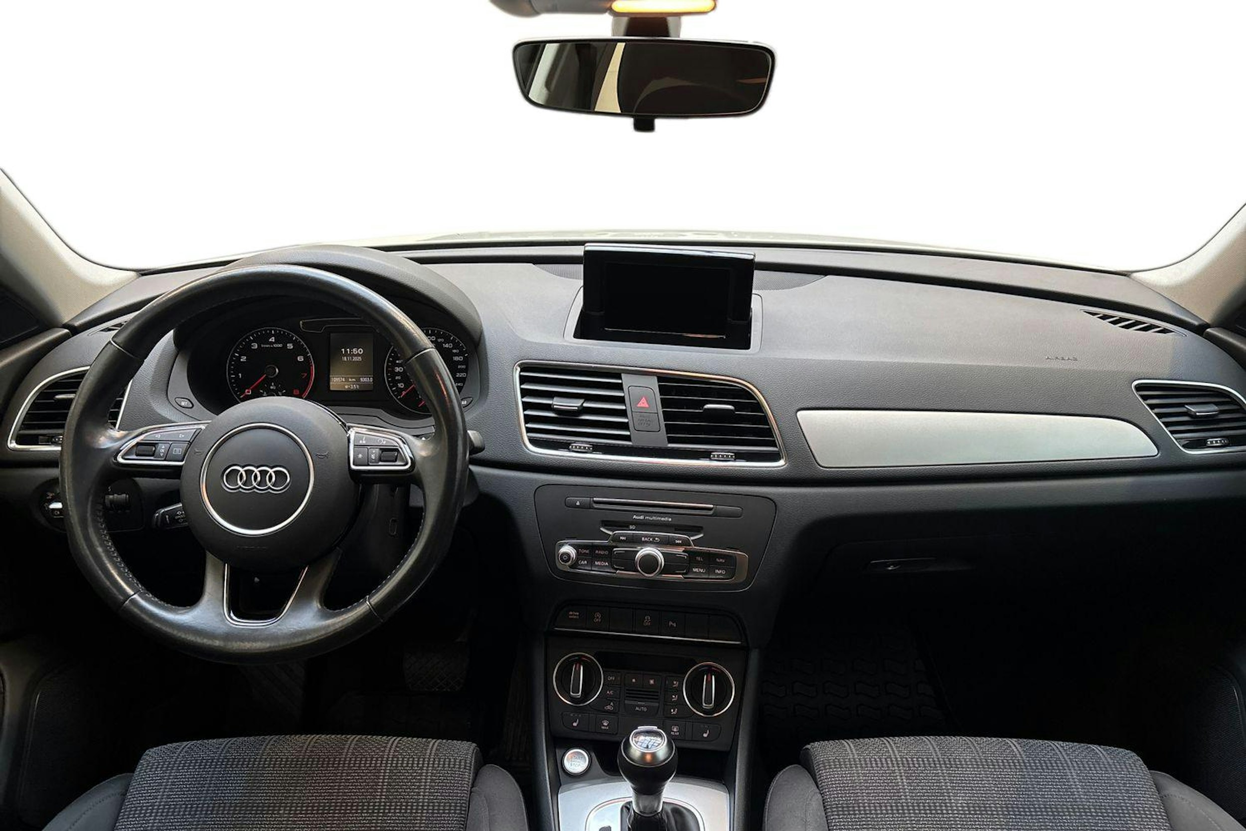 valkoinen Audi Q3 2018 kuva 9.