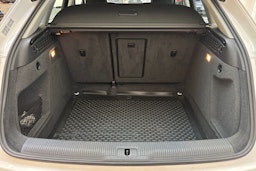 valkoinen Audi Q3 2018 kuva 15.