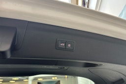 valkoinen Audi Q3 2018 kuva 16.