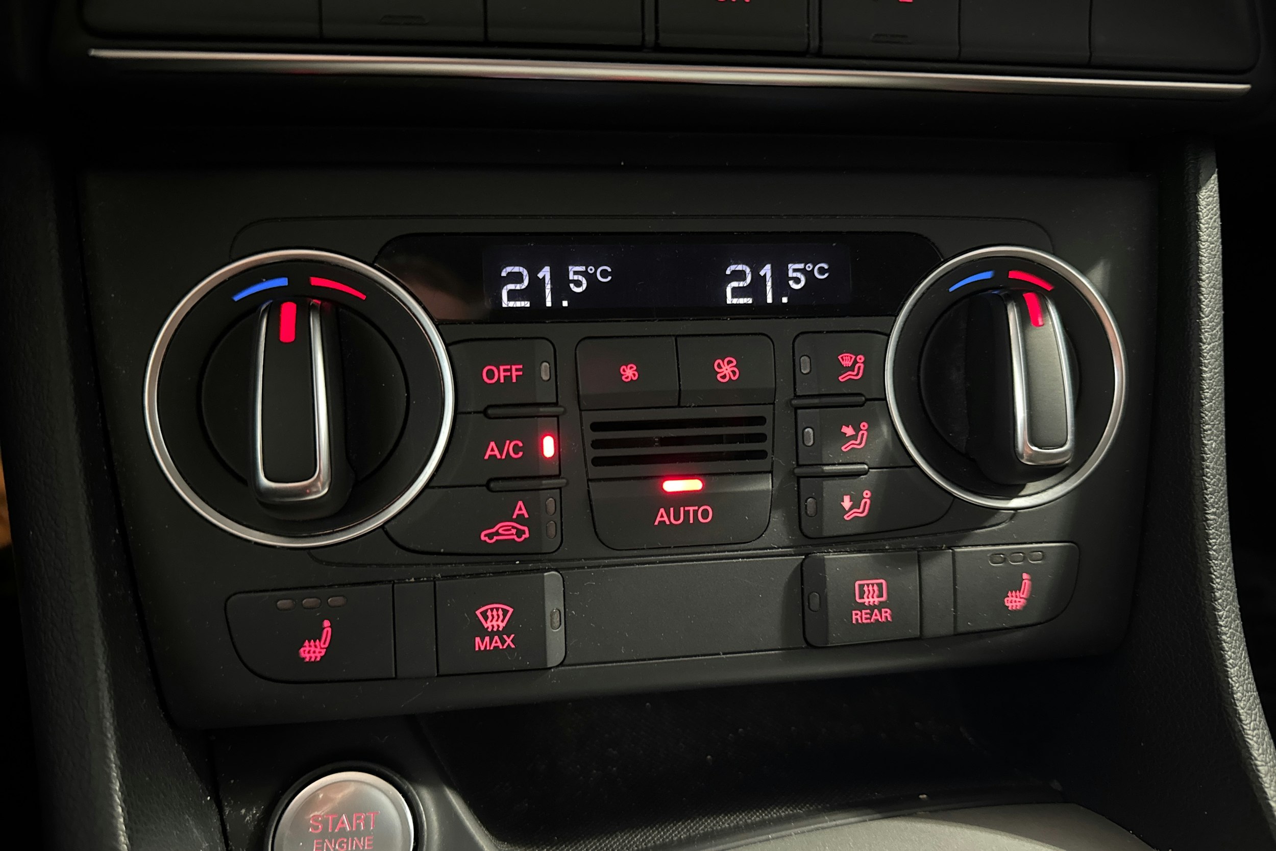 Valkoinen Audi Q3 2018 kuva 16.