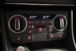 Valkoinen Audi Q3 2018 kuva 16.