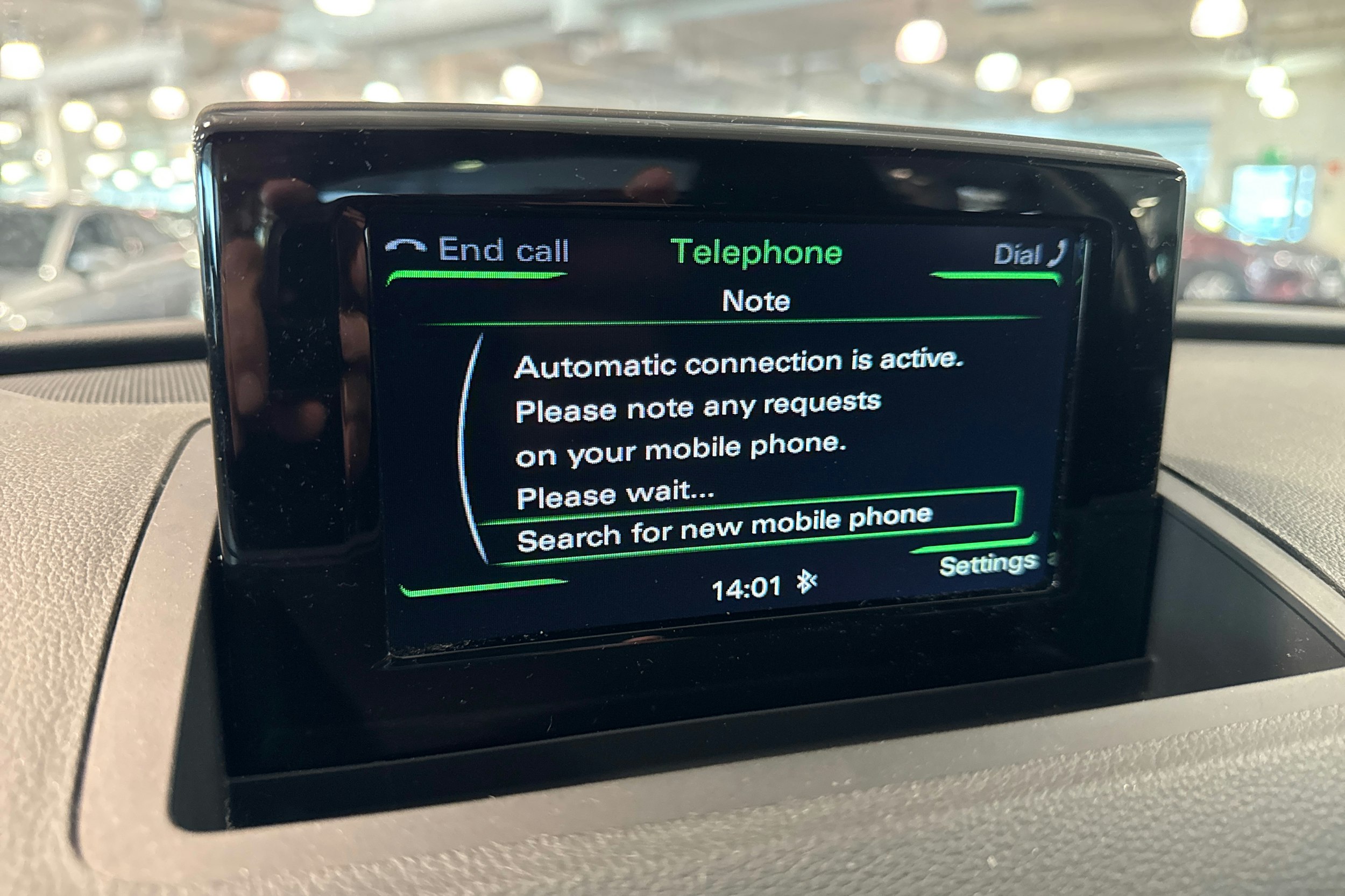 Valkoinen Audi Q3 2018 kuva 18.