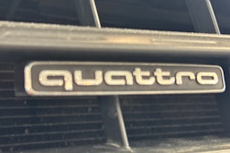 Valkoinen Audi Q3 2018 kuva 22.