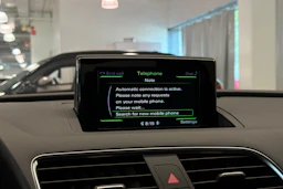 Valkoinen Audi Q3 2018 kuva 27.