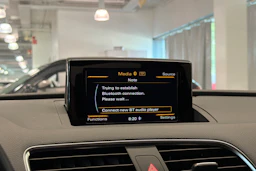 Valkoinen Audi Q3 2018 kuva 28.