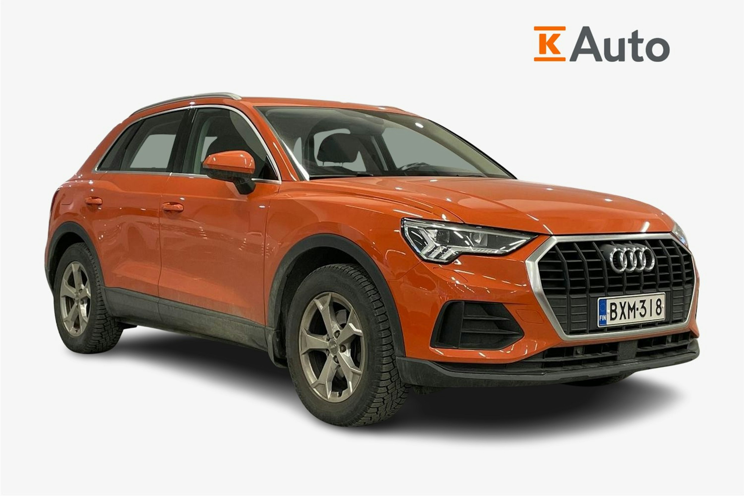 oranssi Audi Q3 2019 kuva 1.