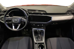 oranssi Audi Q3 2019 kuva 7.