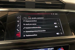 oranssi Audi Q3 2019 kuva 17.