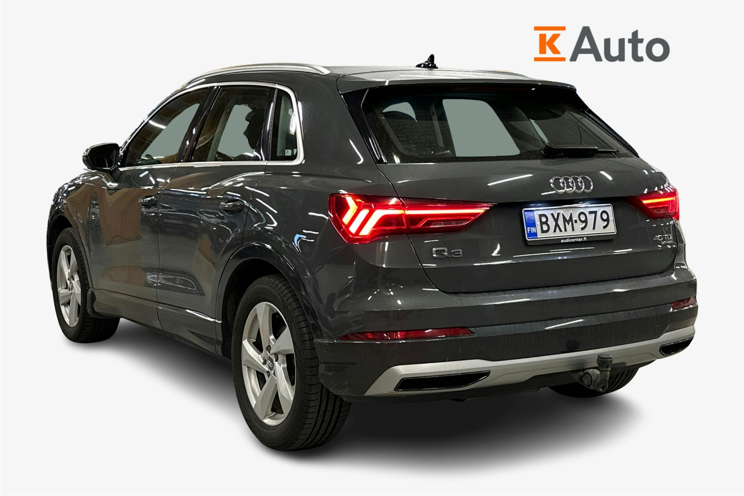 Harmaa Audi Q3 2019 kuva 2.