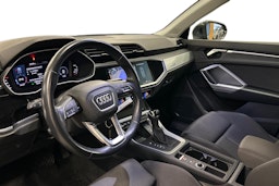 Harmaa Audi Q3 2019 kuva 3.