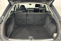 Harmaa Audi Q3 2019 kuva 16.