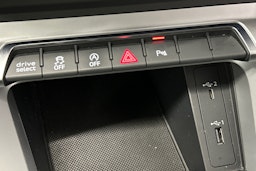 Harmaa Audi Q3 2019 kuva 26.