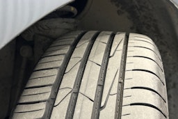 Harmaa Audi Q3 2019 kuva 35.