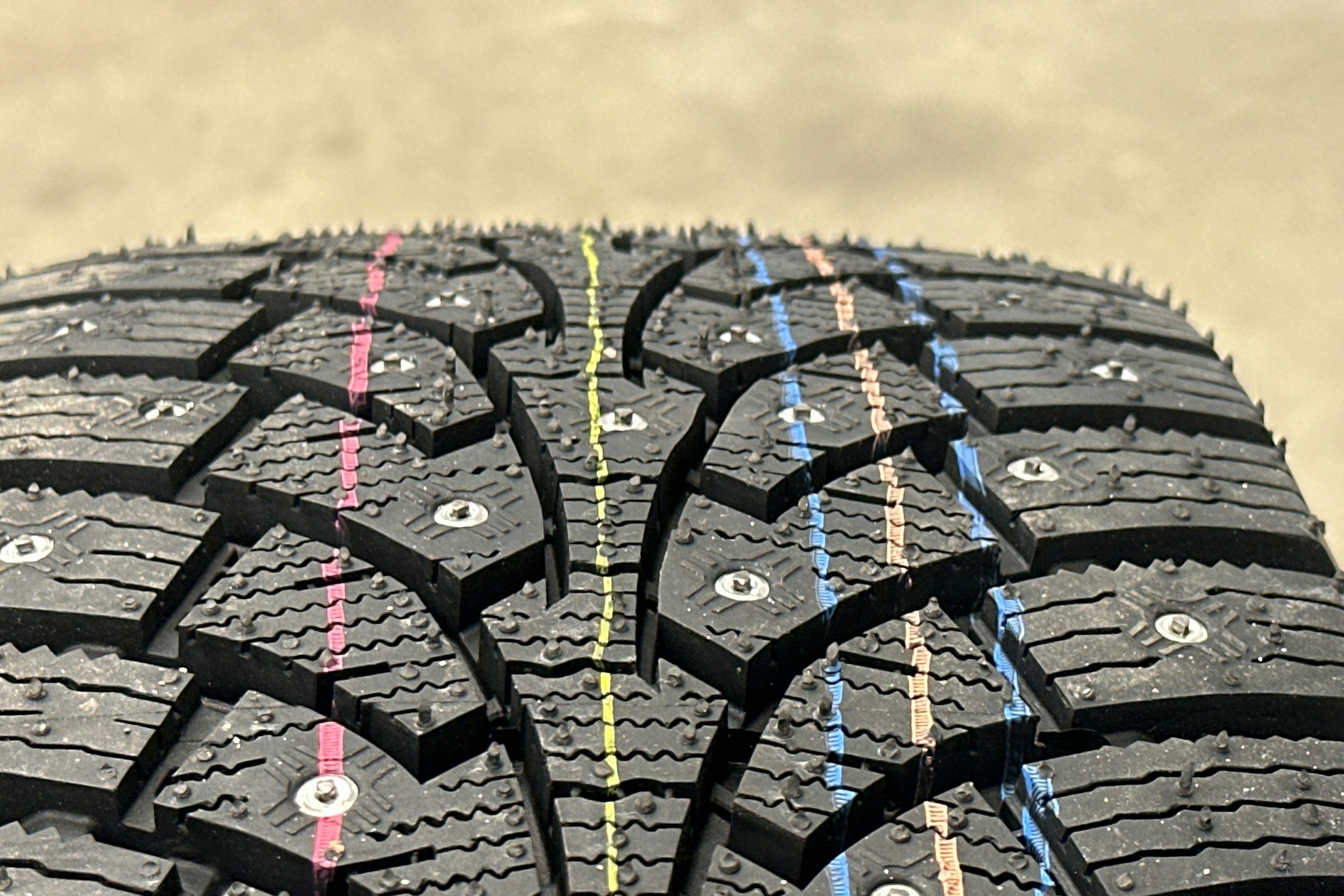 Harmaa Audi Q3 2019 kuva 37.