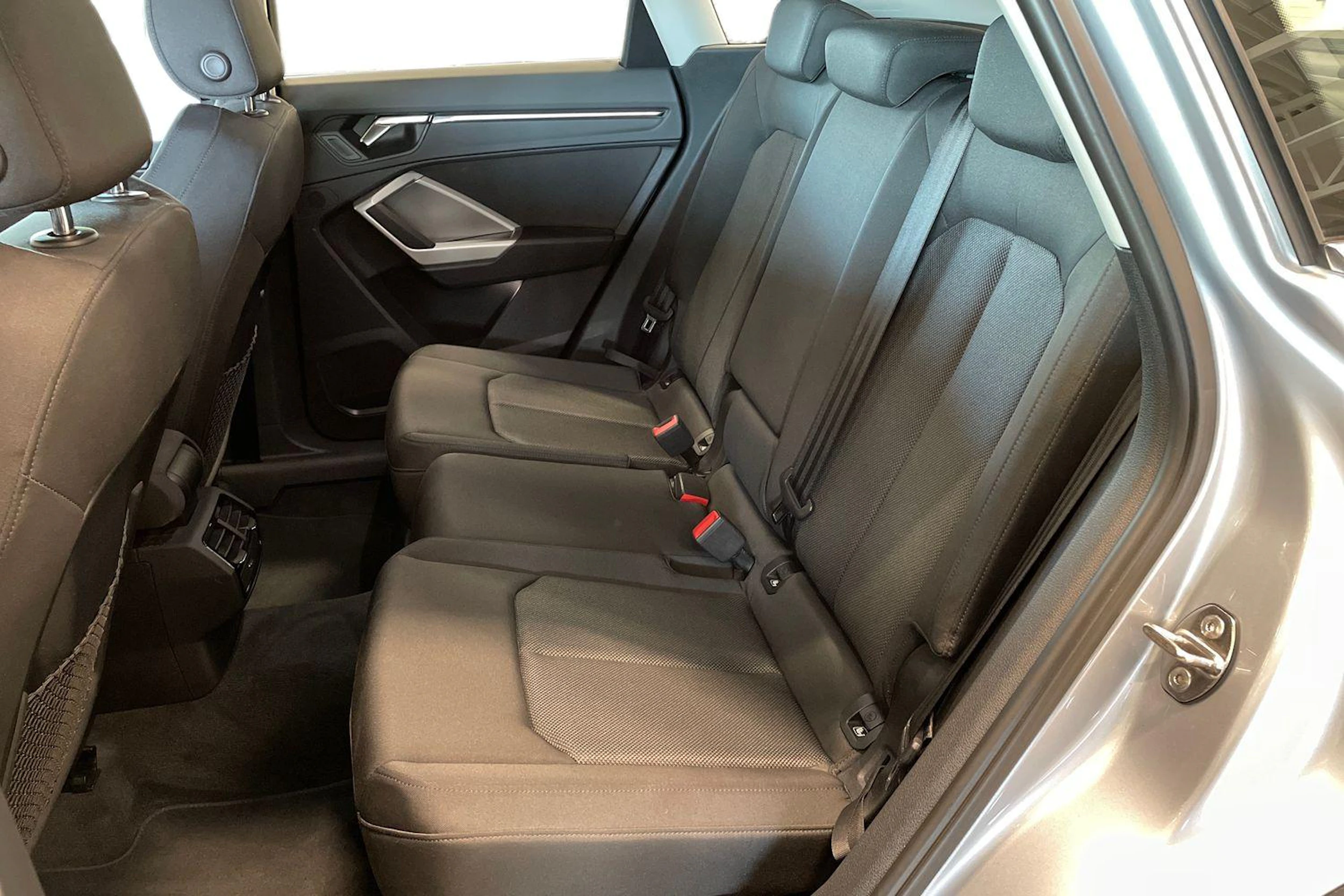 met. hopea Audi Q3 2019 kuva 8.