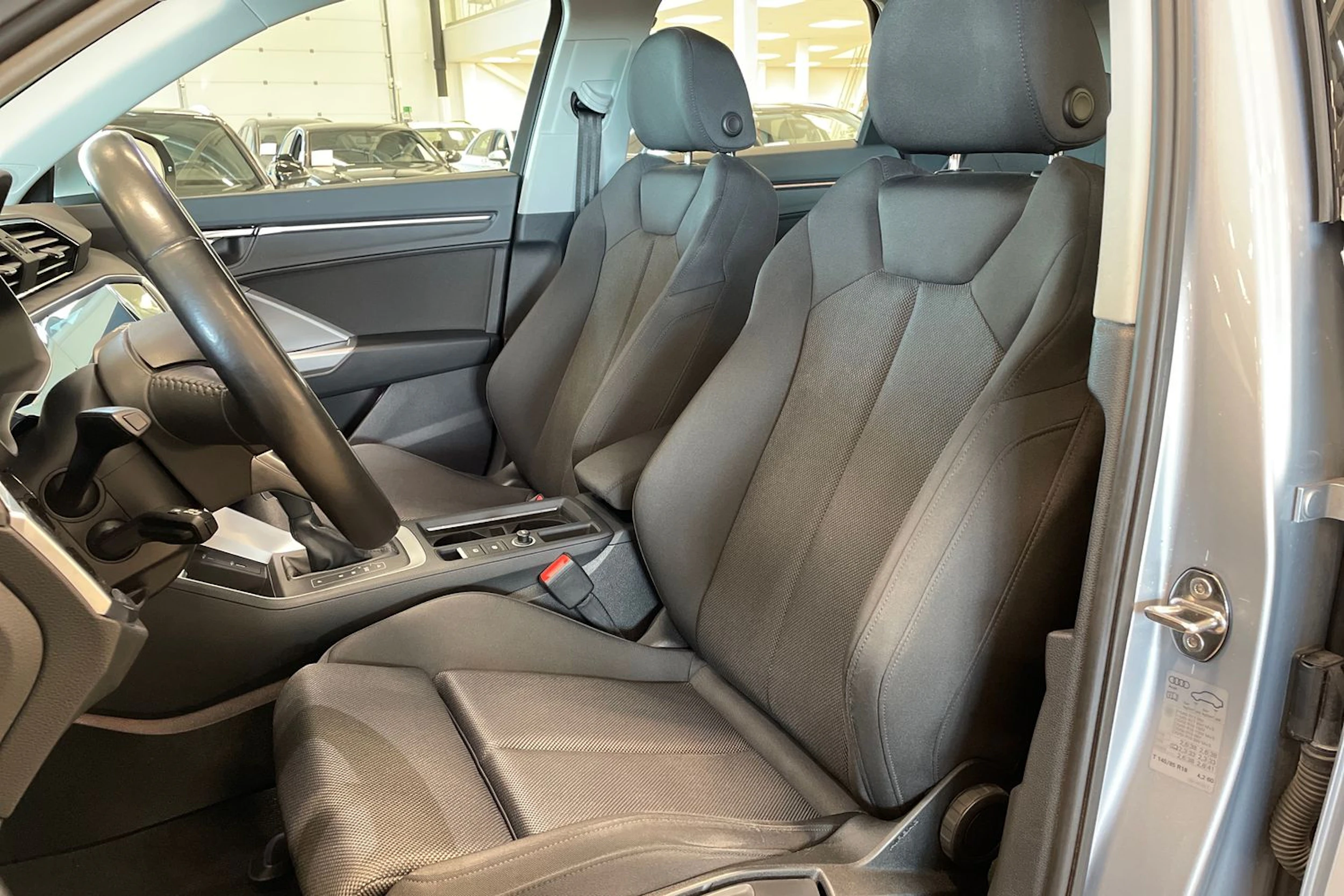 met. hopea Audi Q3 2019 kuva 11.