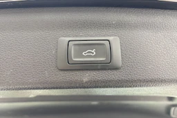 musta Audi Q3 2019 kuva 18.