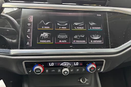 musta Audi Q3 2019 kuva 22.