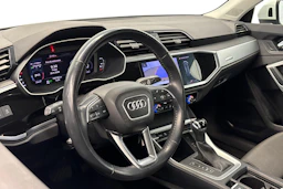 valkoinen Audi Q3 2019 kuva 8.