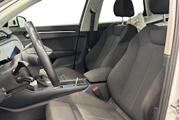 valkoinen Audi Q3 2019 kuva 9.
