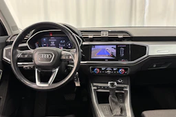 valkoinen Audi Q3 2019 kuva 16.