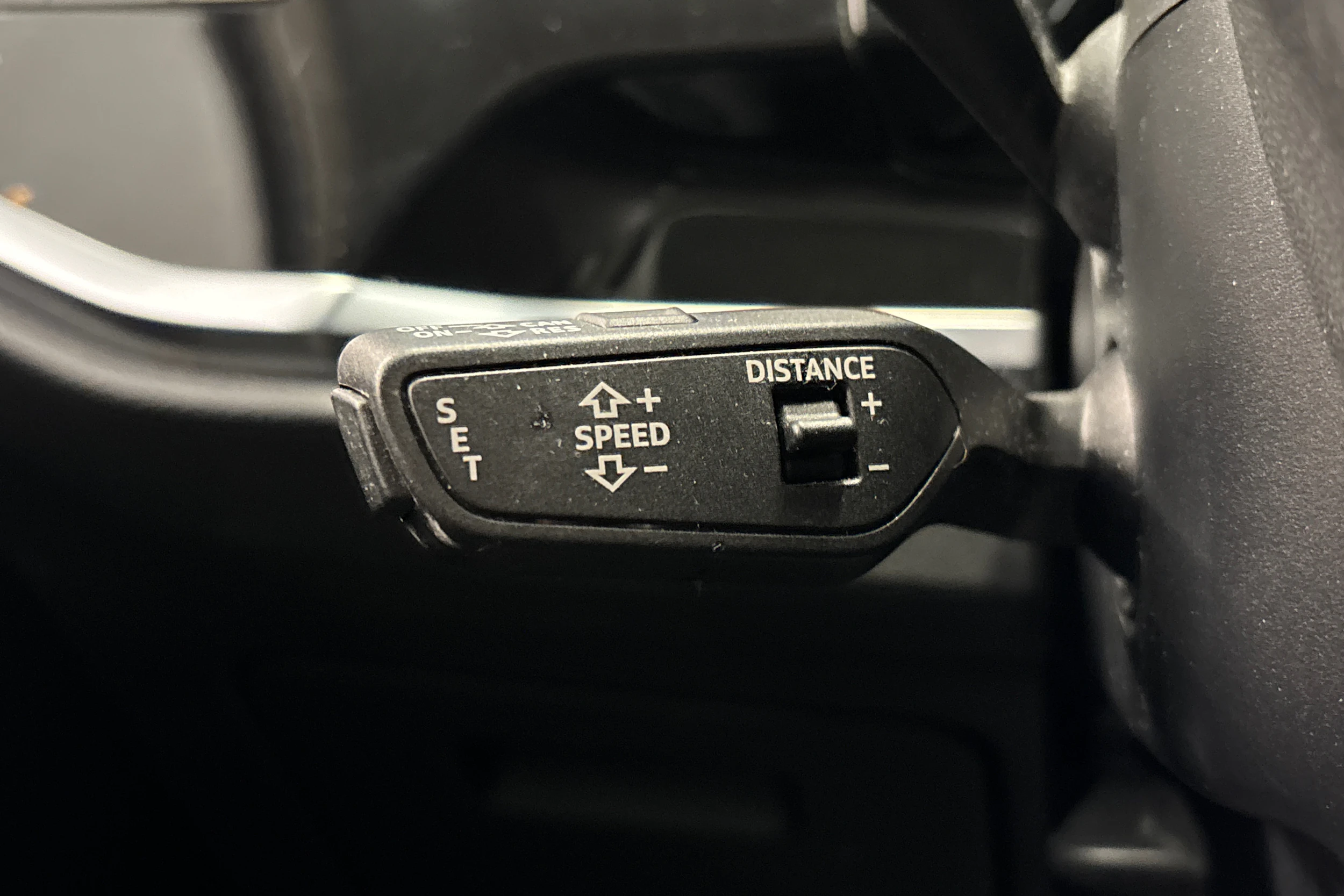 valkoinen Audi Q3 2019 kuva 20.