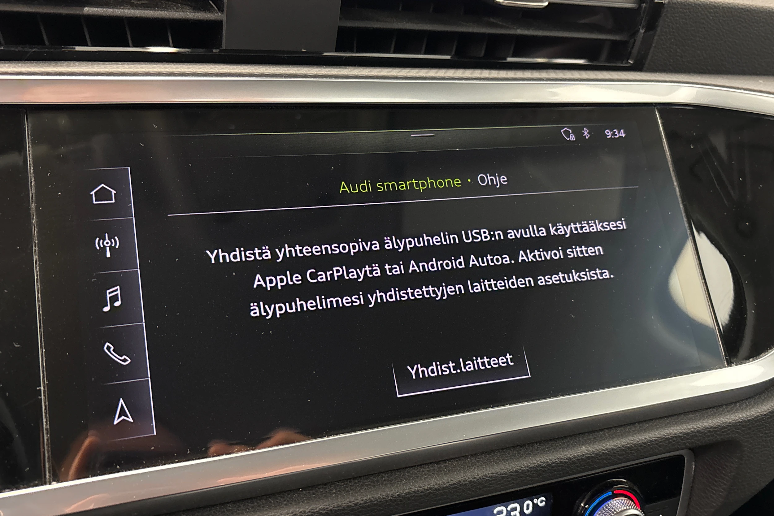 valkoinen Audi Q3 2019 kuva 26.