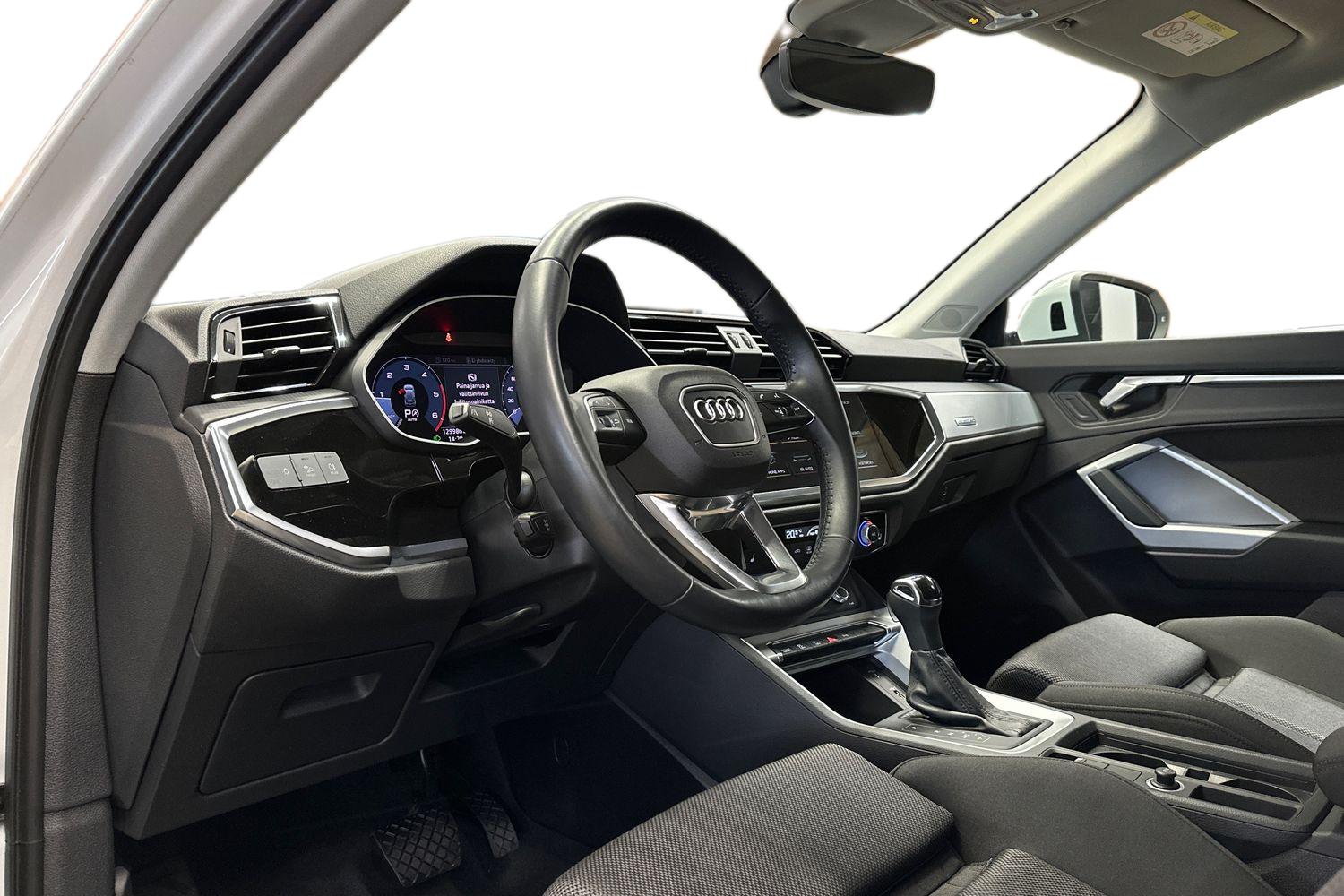 Audi Q3 2019, photo 6/28