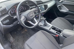 Valkoinen Audi Q3 2019 kuva 3.