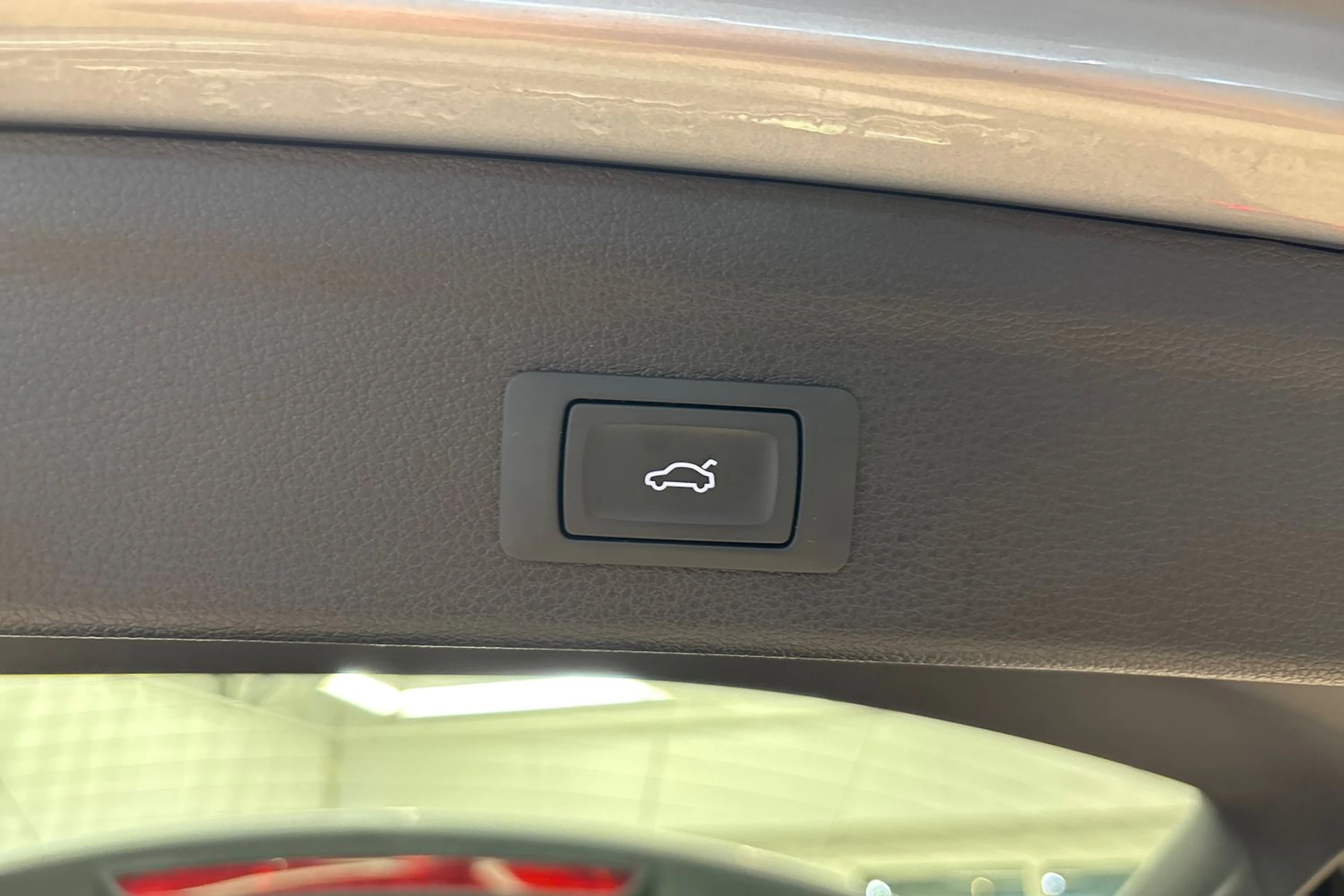 hopea Audi Q3 2019 kuva 15.